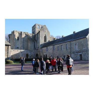 Vivre dans une abbaye au Moyen-Age